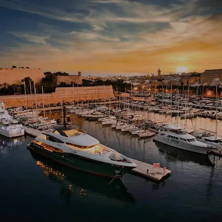 Premium Apartment: Marina Views * Pietà